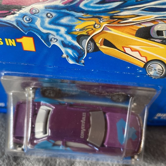 🚗 Vintage Hot Wheels Convertables - 2 cars in one - Picture 10 of 10